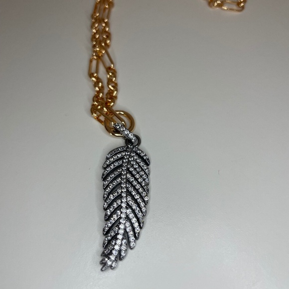 Bomb Party Luxe Layers Birds of a Feather Featger Necklace - Picture 1 of 4